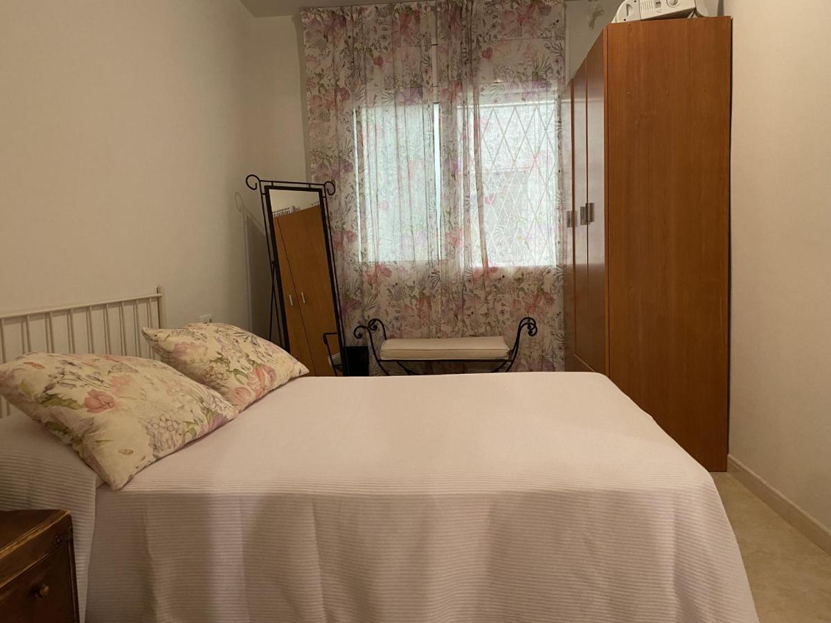 R123 Apartamento En La Planta Baja Con Piscina Cerca De La Playa Calafell Eksteriør billede